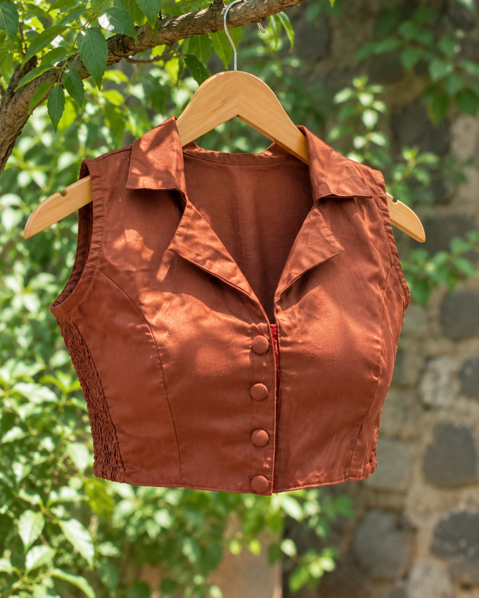 Sleeveless Collared Blouse /Silk